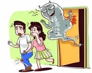 新房入住十天英俊小伙變憔悴不堪，新房裝修后如何除甲醛您必須了解！
