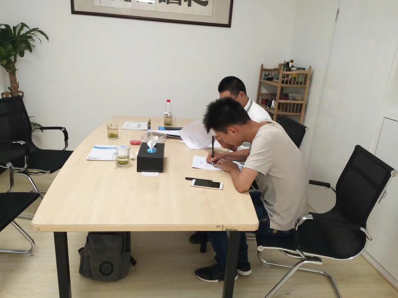 熱烈祝賀李總簽約創(chuàng)綠家杭州市區(qū)級代理！