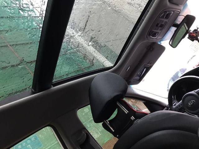 一輛汽車怎么能不受潮呢？