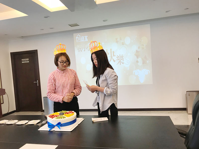 【4月生日會】業(yè)務(wù)很硬核，而我們只是甜美小公舉