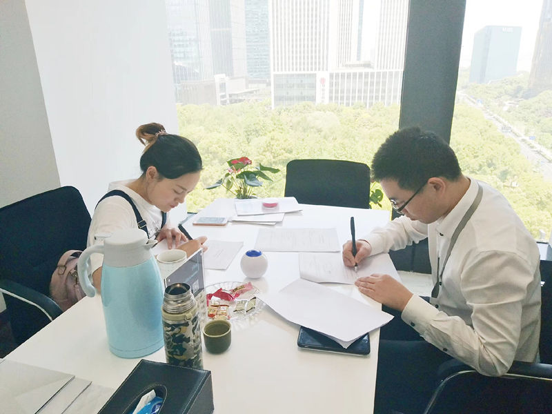 熱烈祝賀陳總簽約創(chuàng)綠家浙江省縣級市代理！