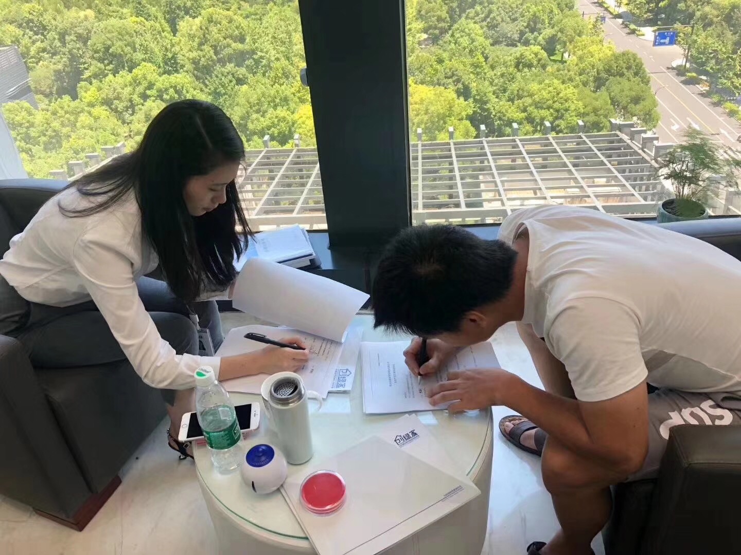 熱烈祝賀廖總簽約創(chuàng)綠家郴州市縣級代理！