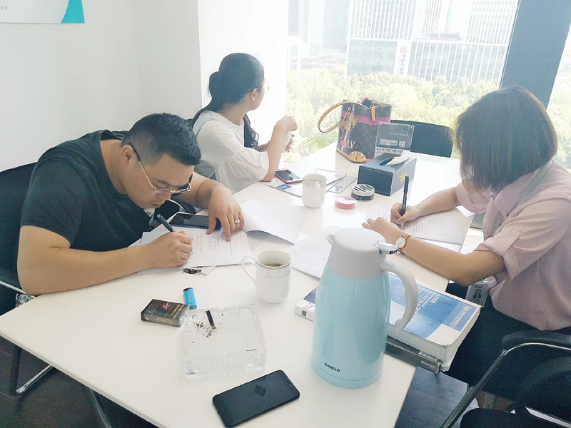 熱烈祝賀馬總夫婦簽約創(chuàng)綠家鹽城市區(qū)級代理！