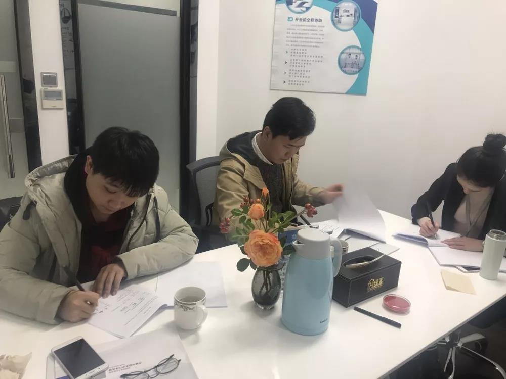 熱烈祝賀黃總簽約創(chuàng)綠家江西萍鄉(xiāng)市區(qū)級代理！
