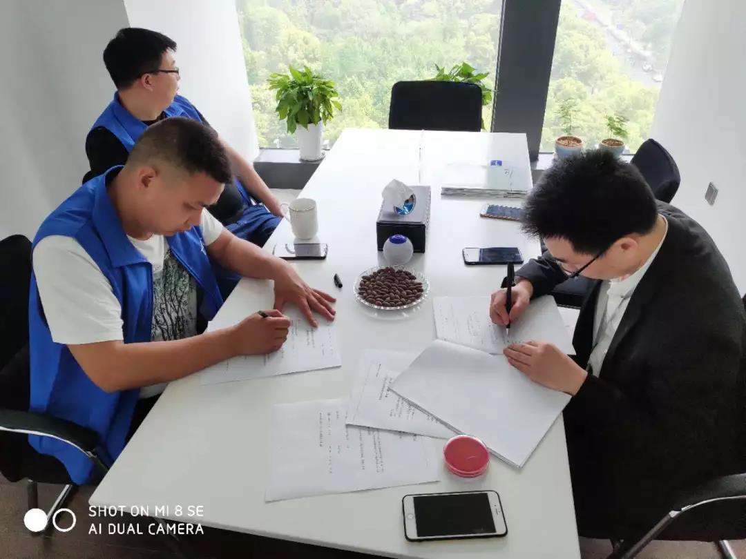 熱烈祝賀劉總、夏總簽約創(chuàng)綠家河南省安陽市縣級代理！