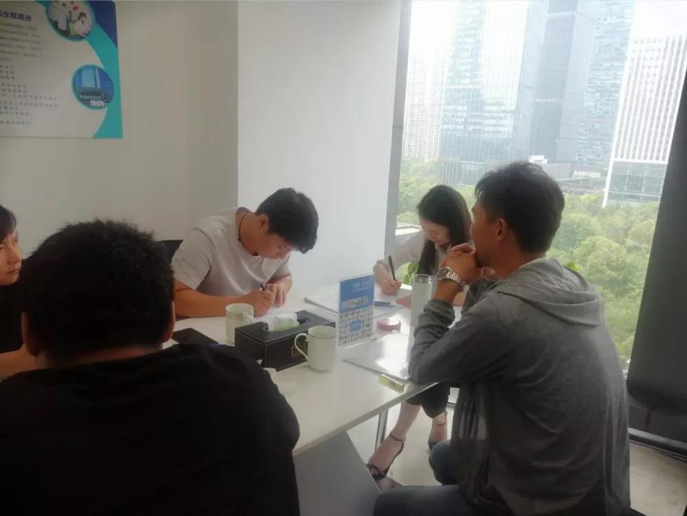 熱烈祝賀張總、宋總、溫總簽約創(chuàng)綠家河南省鄭州市區(qū)級代理！