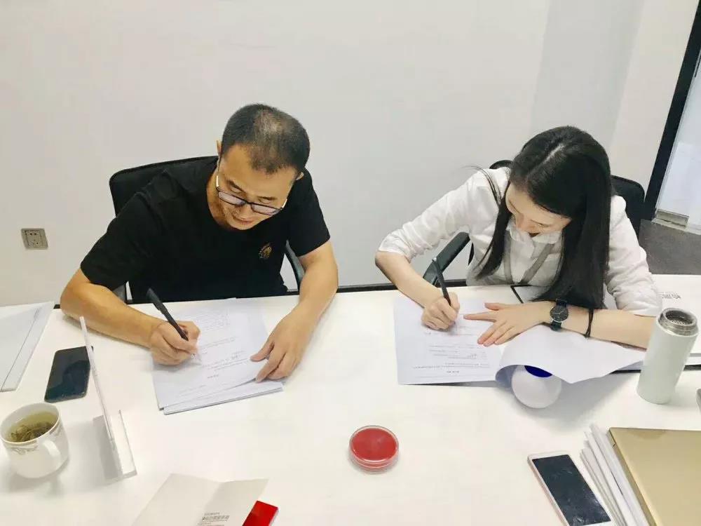 熱烈祝賀袁總簽約創(chuàng)綠家四川省涼山彝族自治州區(qū)級(jí)代理！