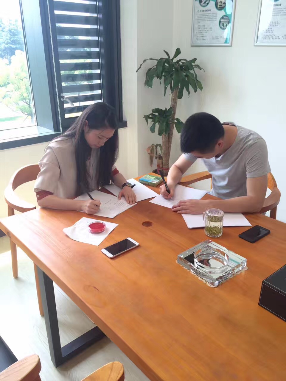 熱烈祝賀商丘曹總簽約創(chuàng)綠家！